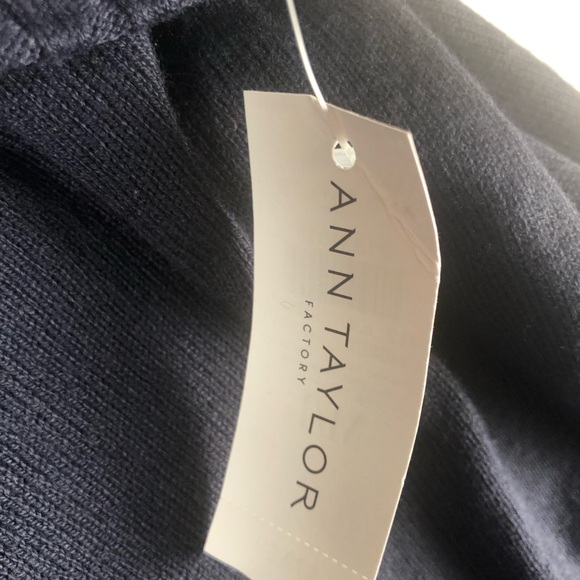 Ann Taylor Turtleneck Sweater Poncho – Size M/L - Navy Blue NWT - Picture 3 of 11